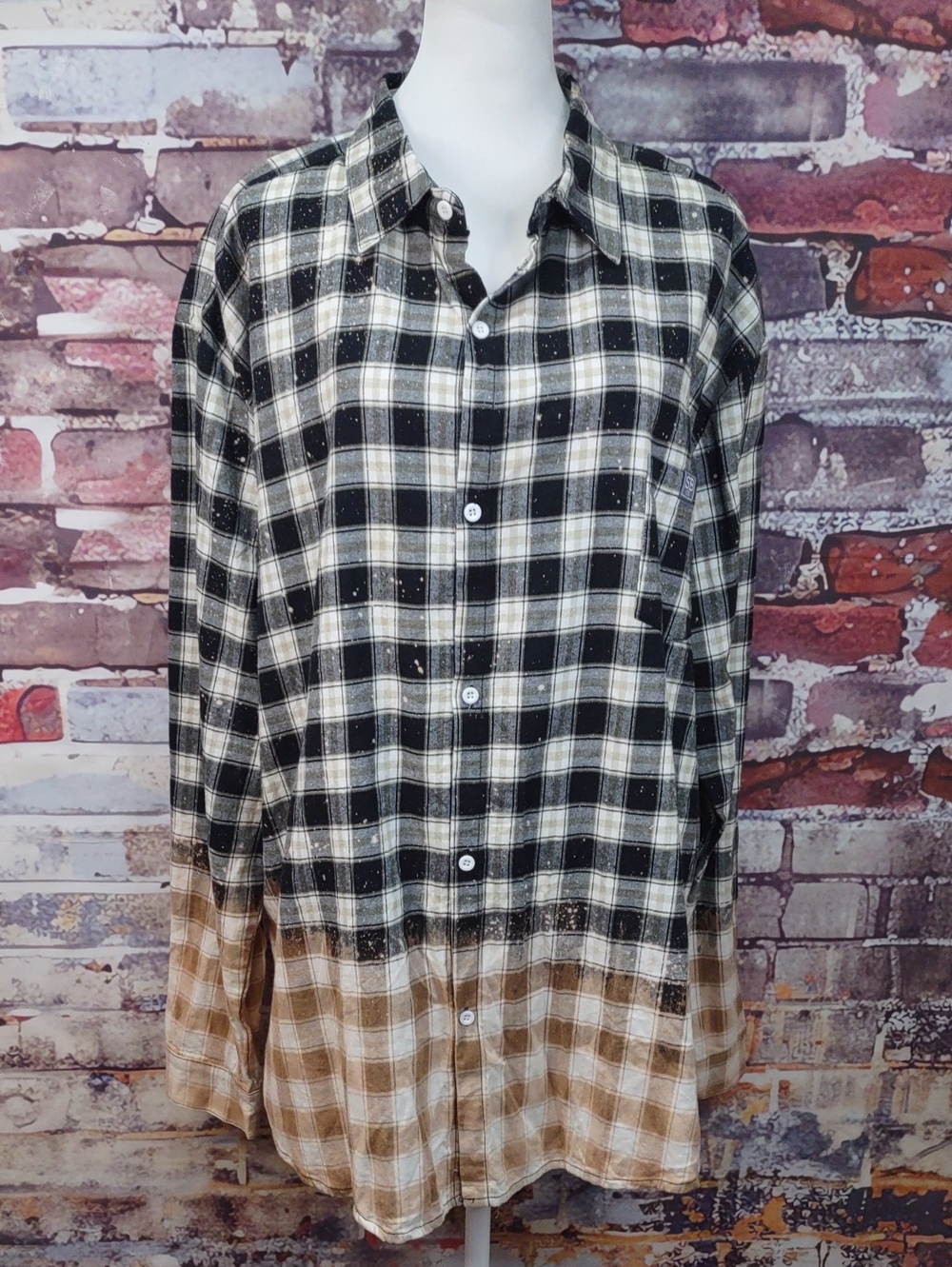 Men's Black & Brown Ombre Plaid Button-Down Shirt